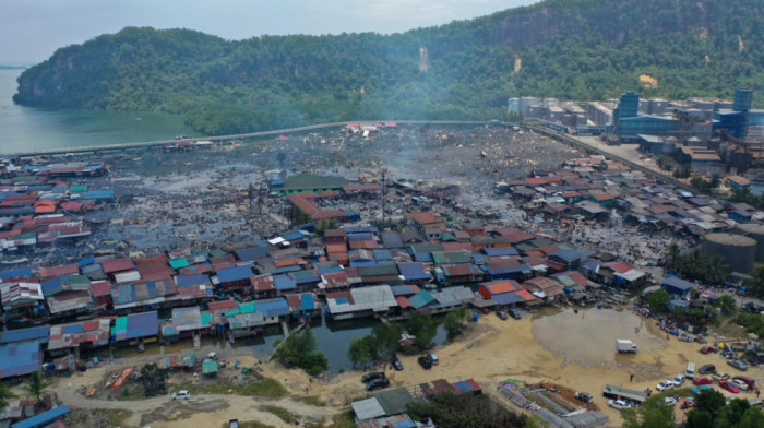 U požaru u Maleziji uništeno 1.000 kuća, hiljade ljudi raseljene
