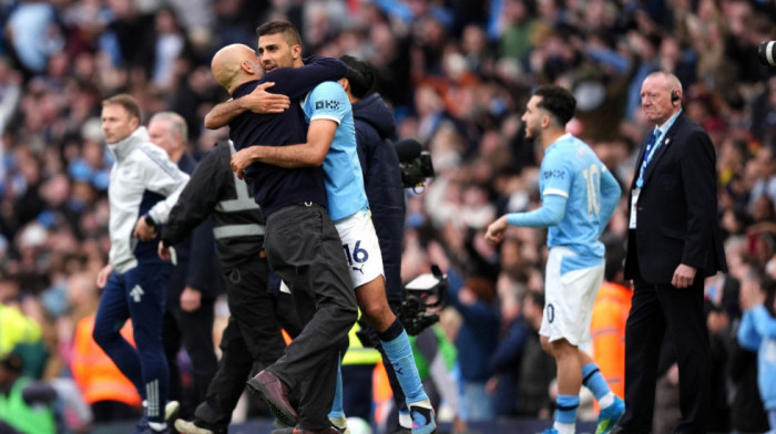 Siti slavio na "derbiju Premijer lige": Trka za titulu prvaka Engleske se ozbiljno zahuktava