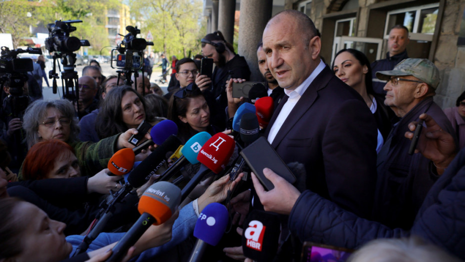 Ilijana Jotova dodeljuje mandat: Radev na putu da postane premijer