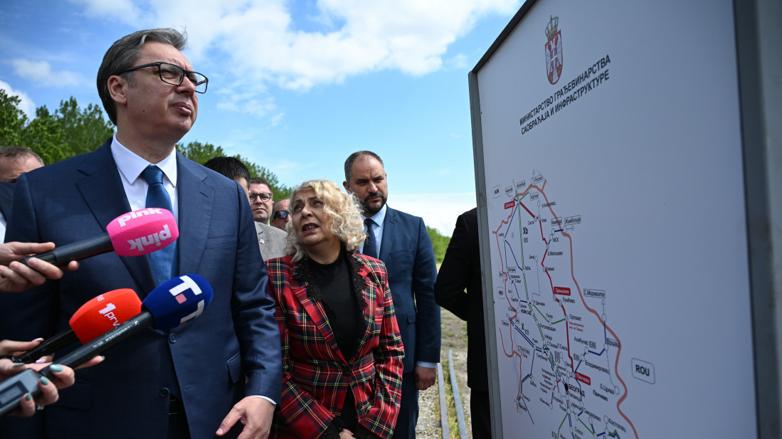 Vučić: Do kraja aprila preko 100.000 rešenja za legalizaciju, građani da uplate taksu