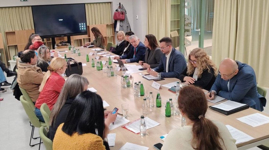 Održan prvi okrugli sto o Nacrtu zakona o roditeljima negovateljima