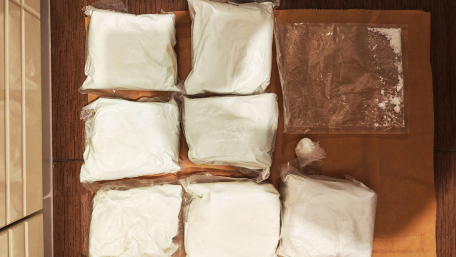 Uhapšen osumnjičeni diler u Novom Sadu: Našli mu amfetamin, vagicu i sumnjiv novac