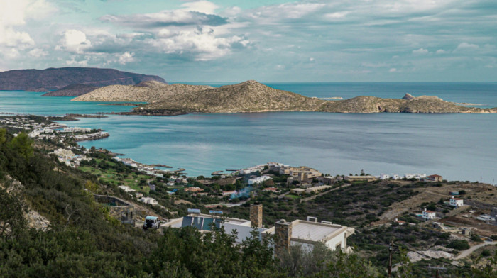 Pogledajte kako “ljulja” 5,7 Rihtera: Snažan zemljotres probudio Krit, seizmolog izdao upozorenje za kupače (VIDEO)