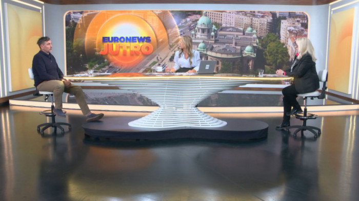 Tomić i Bošnjak o incidentima u Zemunu: "Nasilje nije zamena za politički program"