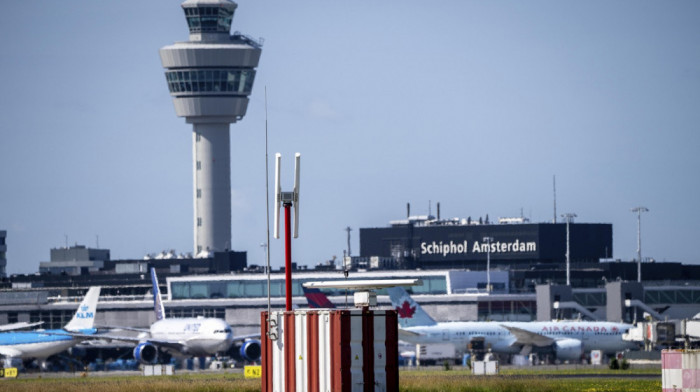Dva radnika aerodroma Šipol uhapšena zbog vožnje pod uticajem kanabisa
