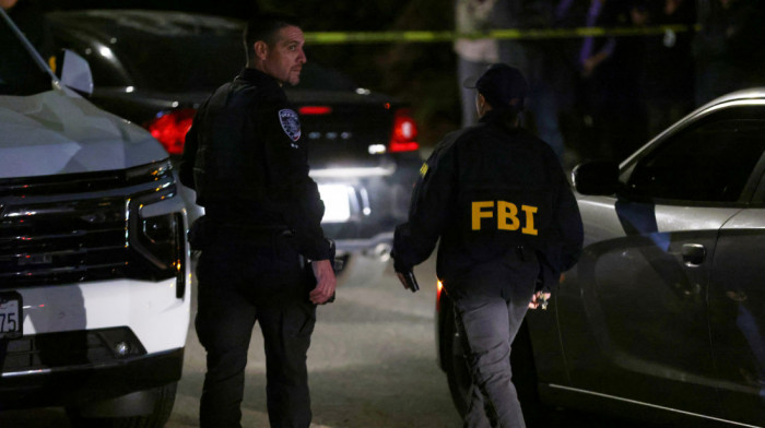 Muškarac koji je pucao na događaju kome je prisustvovao Tramp imao više komada oružja