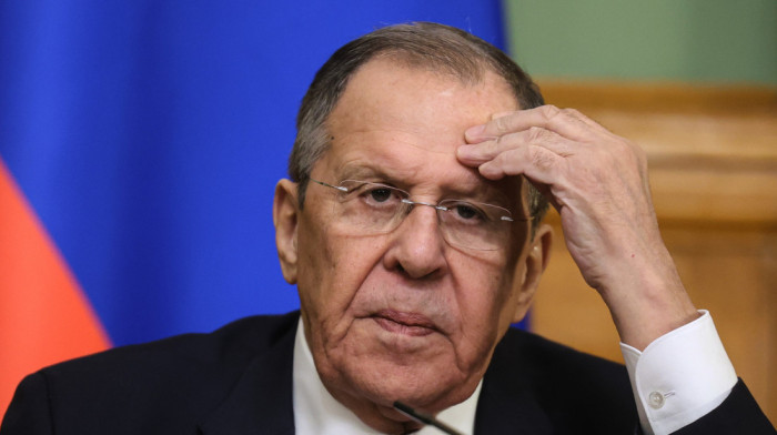 Lavrov: Rusija će nemilosrdno odgovoriti na pretnje ometanjem Dana pobede
