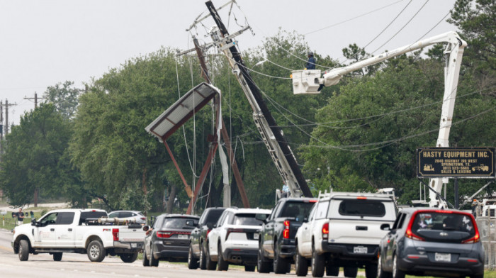 Smrtonosni tornado u Teksasu: Vetar od 215 km/h brisao naselja, padap grad veličine bejzbol loptice