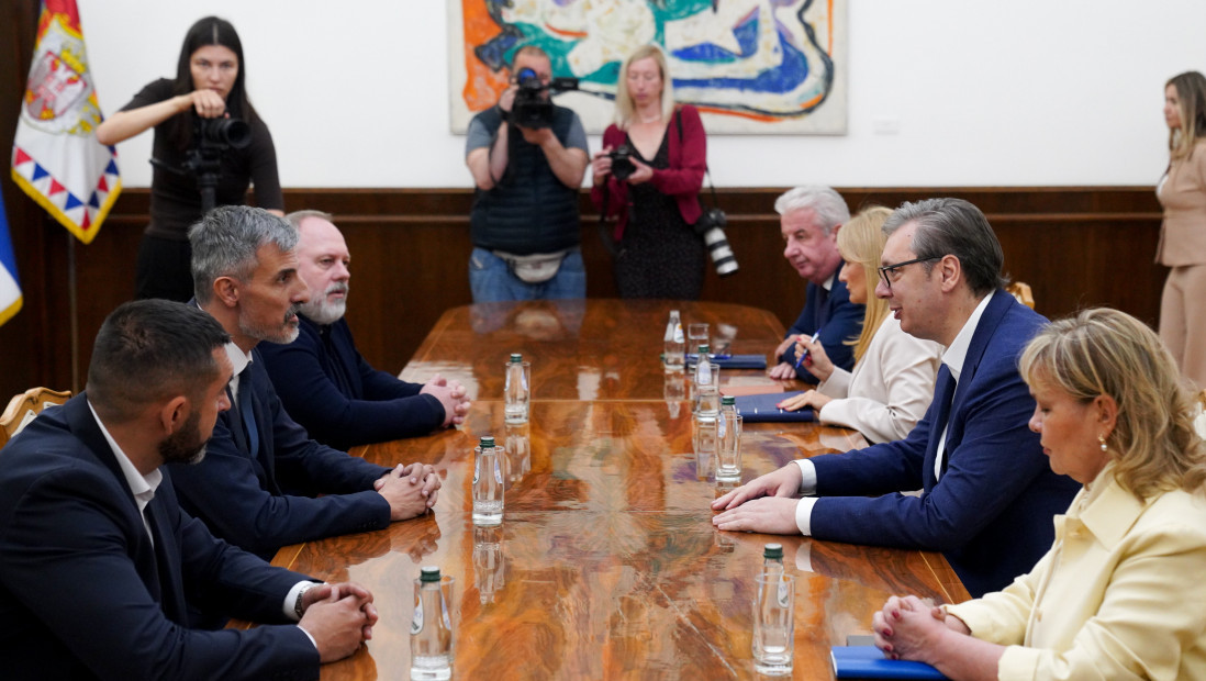 Vučić: Datum izbora zavisi pre svega od pritisaka spolja, cene nafte, rešavanja NIS-a