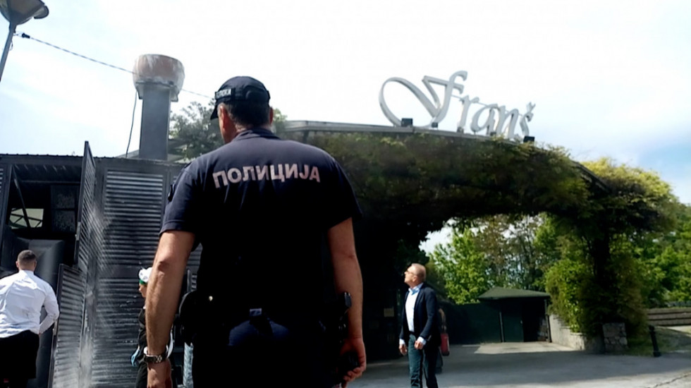 Izbio manji požar u restoranu "Franš": Dimila se ventilacija u kuhinji