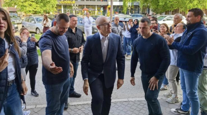 Vučević održao sastanak sa Opštinskim odborom SNS u Vrbasu