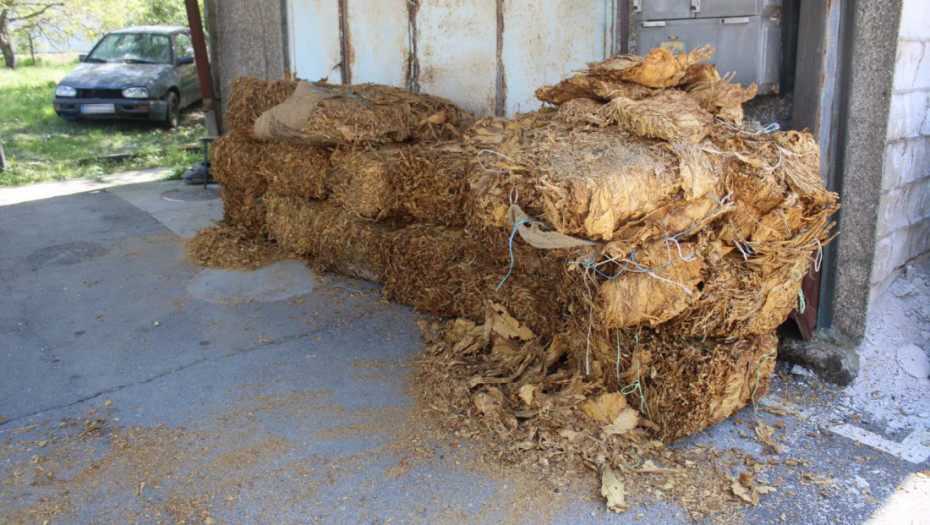 Dvojica u Rume oštetili budžet Srbije za skoro šest i po miliona: Zaplenjeno im 750 kila duvana