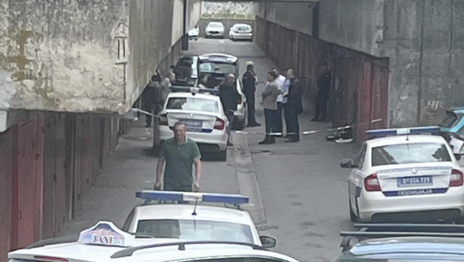 Nađeno telo muškarca na Novom Beogradu: Sve vrvi od policije (FOTO)