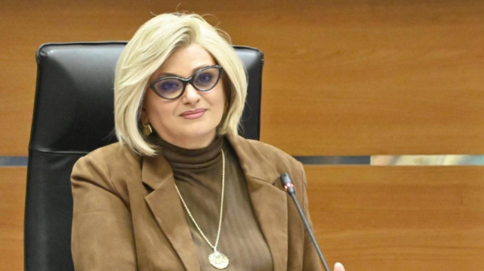 Tabaković: Odugovlačenje oko prodaje NIS-a iscrpljuje državu i stvara dodatne troškove