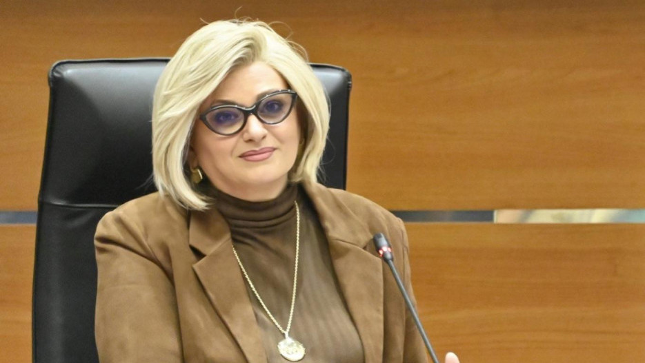 Tabaković: Odugovlačenje oko prodaje NIS-a iscrpljuje državu i stvara dodatne troškove