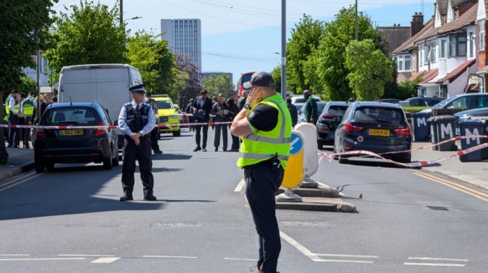Napad nožem u Londonu: Muškarac nasrnuo na prolaznike u jevrejskoj četvrti, dve osobe povređene