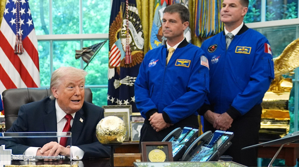 Tramp se sastao sa astronautima iz misije Artemis II, najavio otvaranje dosijea o NLO (FOTO)