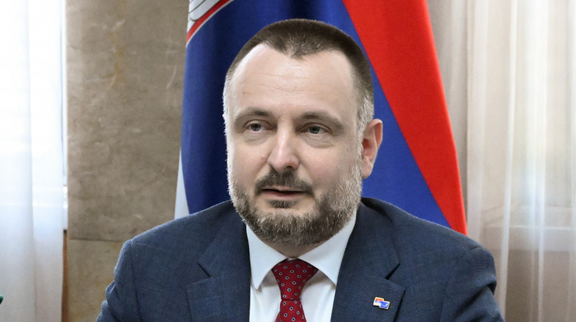 Apostolović održao sastanak sa predsednicima pregovaračkih grupa za pristupanje EU