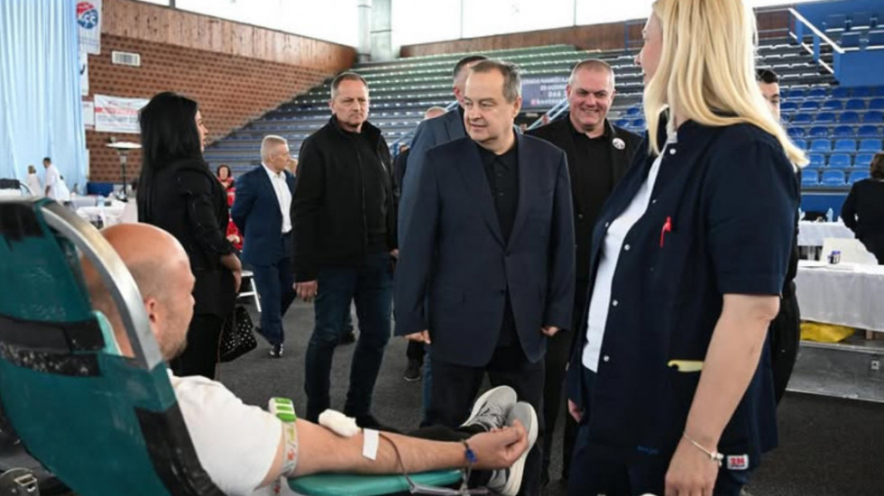 Dačić u Jagodini podržao akciju dobrovoljnog davanja krvi u znak sećanja na Palmu