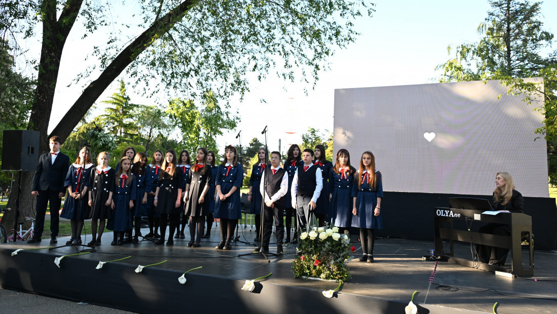 Beograd pamti: Na Tašmajdanu završeno treće obeležavanje godišnjice tragedije u Ribnikaru (FOTO)