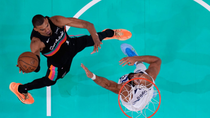 Viktor Vembanjama odigrao utakmicu za istoriju: San Antonio, ipak, poražen