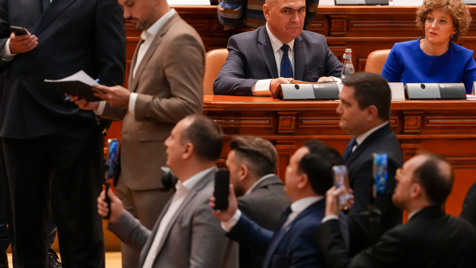 Parlament Rumunije izglasao nepoverenje vladi koju predvodi Ilija Boložan: Fiskalne reforme pod znakom pitanja