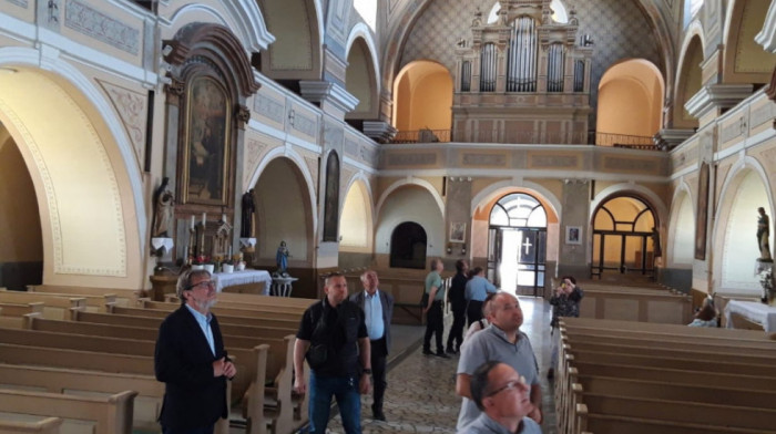 Zemljotres kod Sombora oštetio kuće i crkvu: Žigmanov najavio hitnu pomoć Pokrajinske vlade