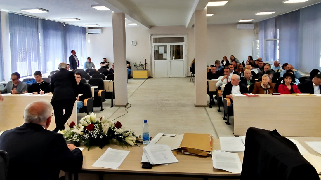Konstituisana SO Kladovo, predsednik SO Boban Radulović sa liste oko SNS