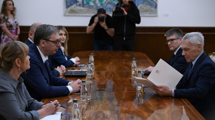 Vučić uputio pismo Putinu povodom Dana pobede: Srbija čuva sećanje na žrtve i ulogu Crvene armije
