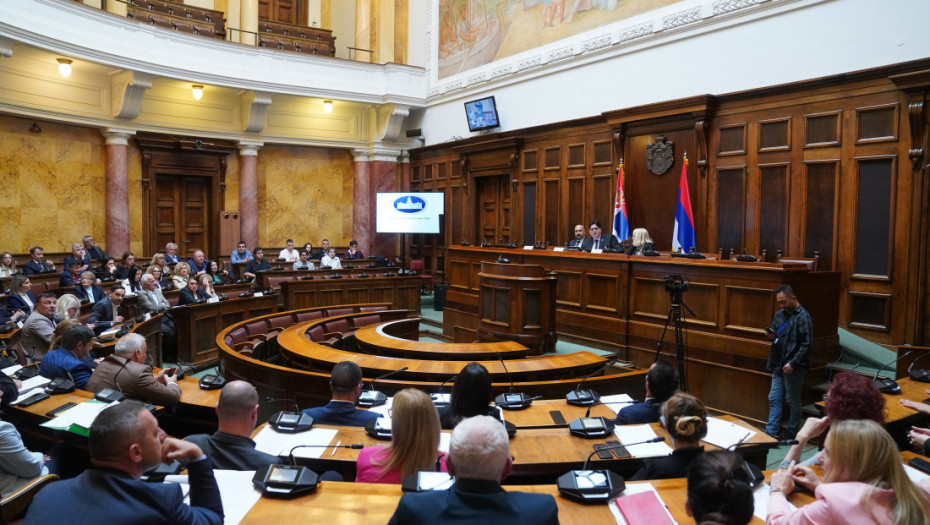 Danas sednica Skupštine Srbije, pred poslanicima izmene izbornih zakona