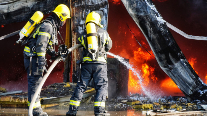 Požar u nautičkom klubu u Novom Sadu, brzo lokalizovan, nema povređenih