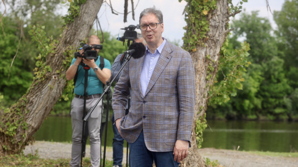 Predsednik Srbije boravio u poseti Sremu: Vučić u Šidu najavio velika ulaganja i infrastrukturne promene