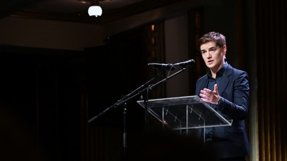 Brnabić: Mir je jedina bitka koju vredi voditi, 9. maj opomena protiv zaborava i ratnih stradanja