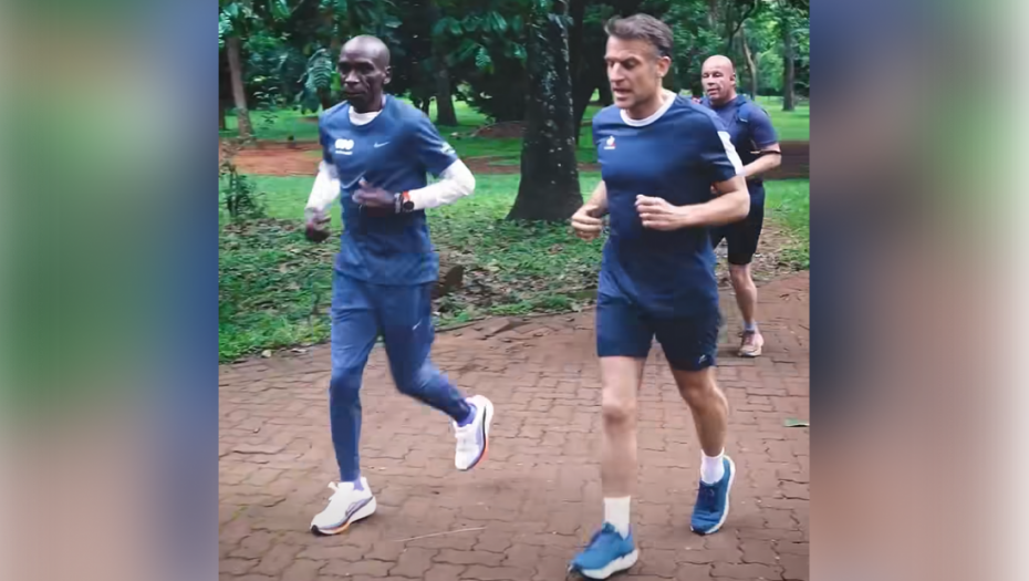 Sport ne trpi zbog politike: Makron oduševio trkače u Najrobiju, društvo mu pravio legendarni maratonac (VIDEO, FOTO)