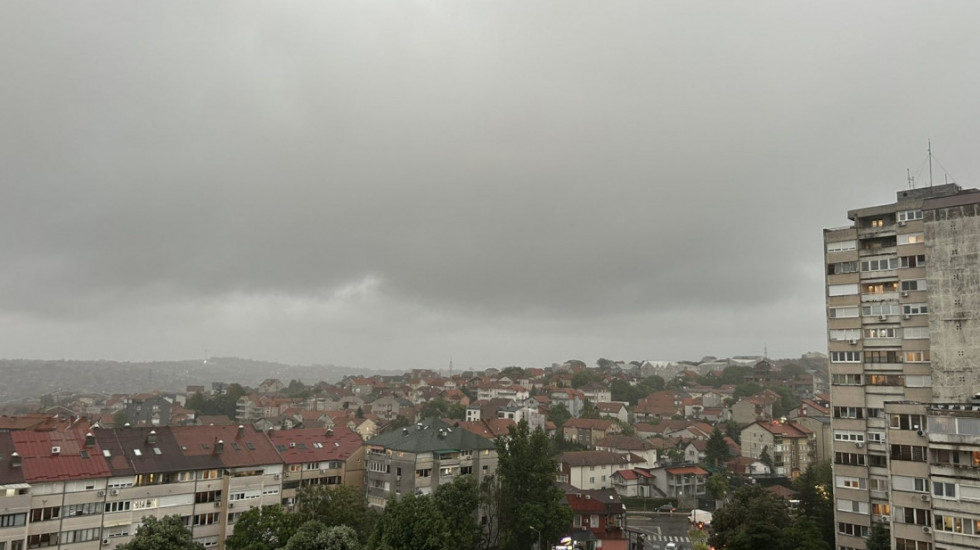 Novo upozorenje RHMZ: Večeras olujno nevreme sa gradom i grmljavinom