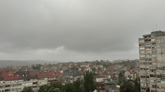 Novo upozorenje RHMZ: Večeras olujno nevreme sa gradom i grmljavinom