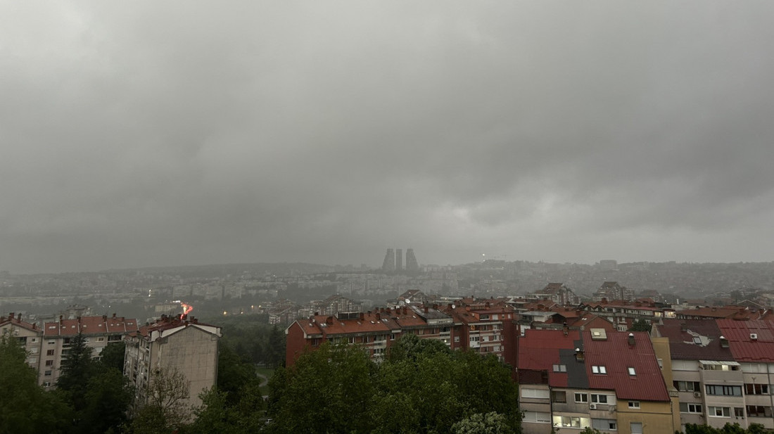 Nevreme stiže u Srbiju, RHMZ izdao upozorenje: Do kad nas očekuju pljuskovi, grad i olujni vetar