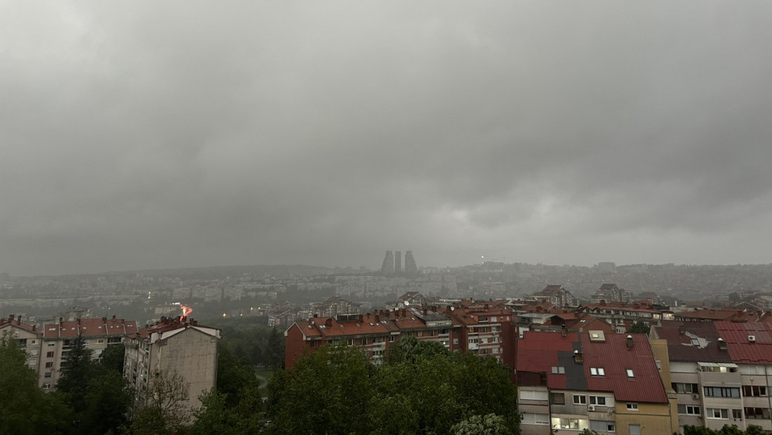 Nevreme stiže u Srbiju, RHMZ izdao upozorenje: Do kad nas očekuju pljuskovi, grad i olujni vetar