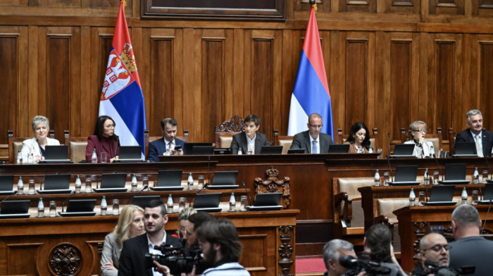 Poslanici Skupštine Srbije nastavili raspravu o setu izbornih zakona