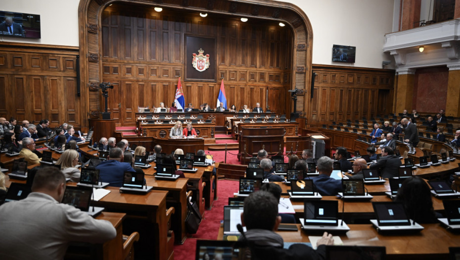 Poslanici završili rad, nastavak rasprave o setu izbornih zakona sutra; Petrašinović: Primenili 12 preporuka ODIHR