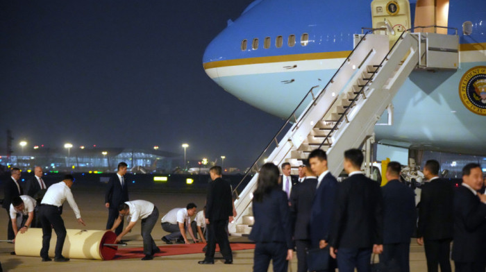 Tramp doputovao u Peking u državnu posetu Kini