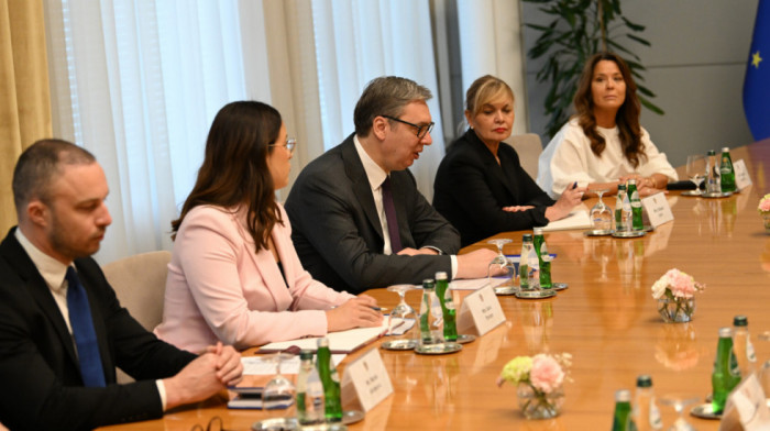 Vučić se sastao sa ministarkom za klimatske promene i životnu sredinu UAE
