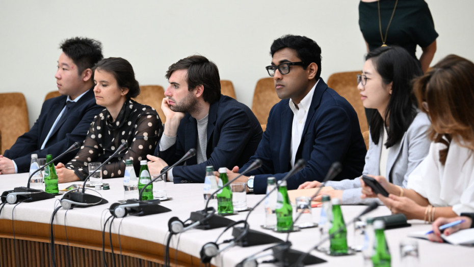 Studenti sa Harvarda i MIT-a: Zadovljstvo je i čast upoznati Srbiju i razgovarati sa predsednikom Vučićem
