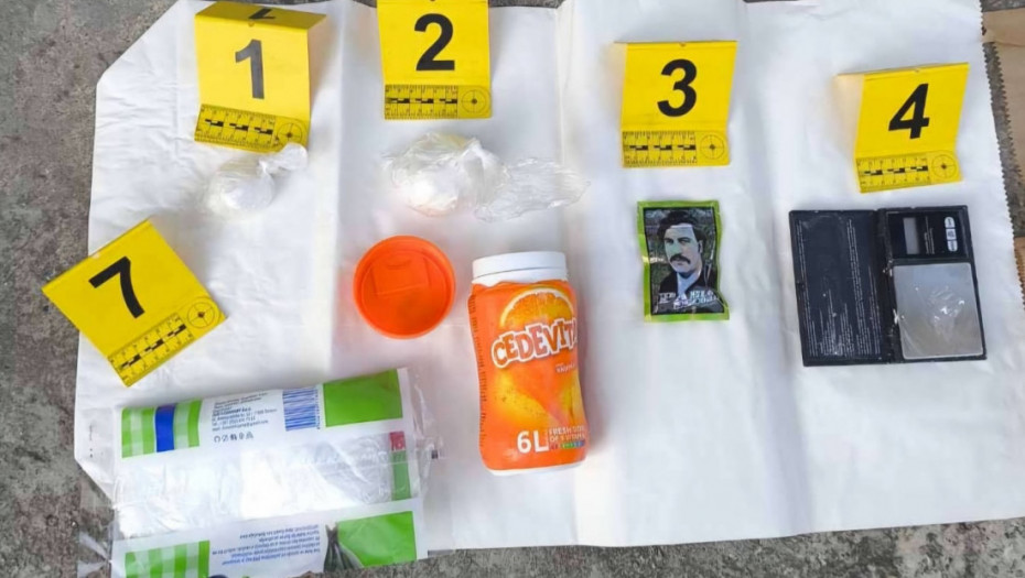 Uhapšen  mladić u Beogradu zbog sumnje na trgovinu amfetaminom, zaplenjeno oko 850 grama droge