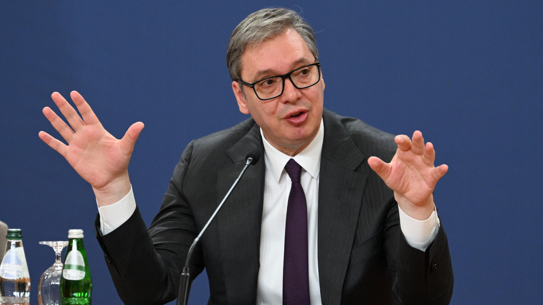 Predsednik Vučić demantuje navode da je njegov brat vlasnik restorana na Senjaku: "To je laž iz kuhinje mafije"