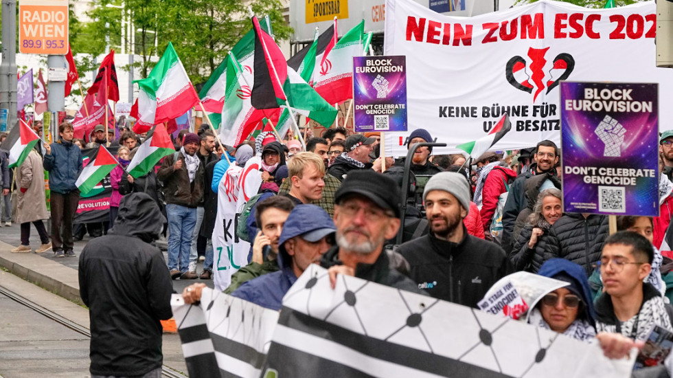 Da li je politika slomila srce Evrovizije: Protesti, zvižduci i bojkot zemalja članica zasenili finale takmičenja