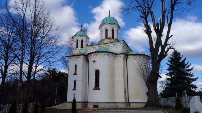 Ponovo oskrnavljen hram na pravoslavnom groblju u Tuzli