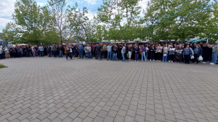 "Politički motivisan proces": Protest u Gračanici nakon određivanja pritvora Srbima, advokati ukazuju na pravne propuste