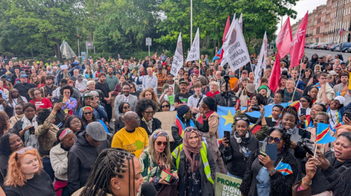 "Slučaj Džordž Flojd" u Irskoj: Protest u Dablinu zbog smrti muškarca iz Konga nakon nasilnog privođenja zbog krađe