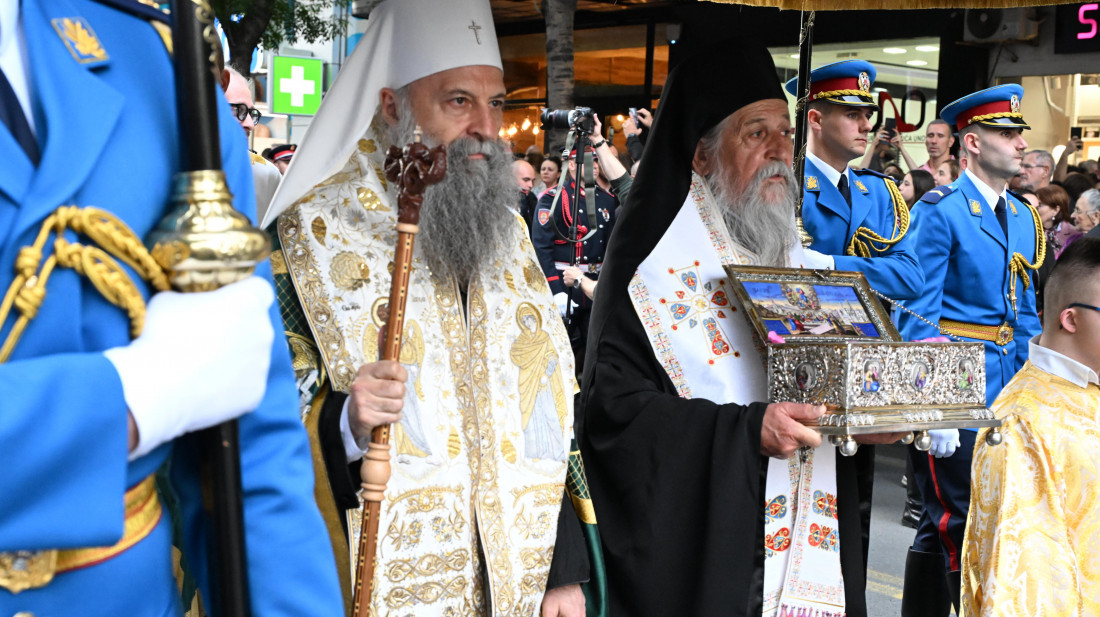 SPC: Prilozi vernika dati prilikom poklonjenja biće upotrebljen za pomoć Srbima na KiM